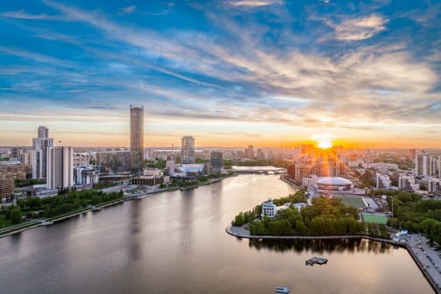 Вдоль реки Исеть: обзорная прогулка по Екатеринбургу 