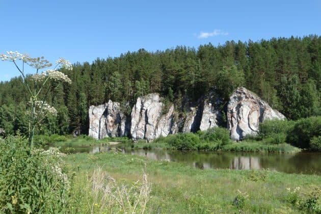 Белые скалы и главная река Среднего Урала