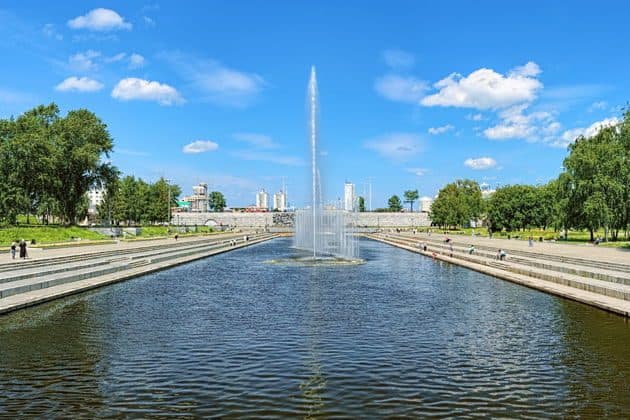 От Екатеринбурга до Ёбурга через Свердловск: обзорная экскурсия
