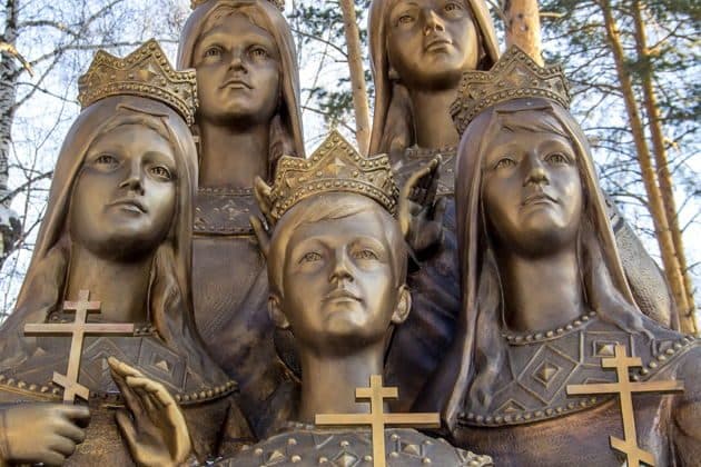 Ганина Яма: последние дни Романовых и память Императорской семьи