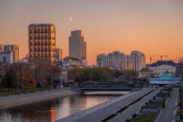 Екатеринбург — город на границе Европы и Азии
